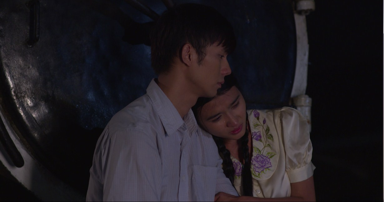 Mộng Phù Hoa: Kim Tuyến lần nữa bị cha dượng cưỡng hiếp, vậy mà mẹ ruột chỉ đứng nhìn!